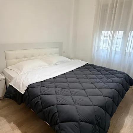 Lejlighed Prayla At Kompleksi Delijorgji With Balcony